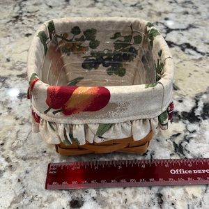 Vintage (1997) Longaberger Square Tea Basket